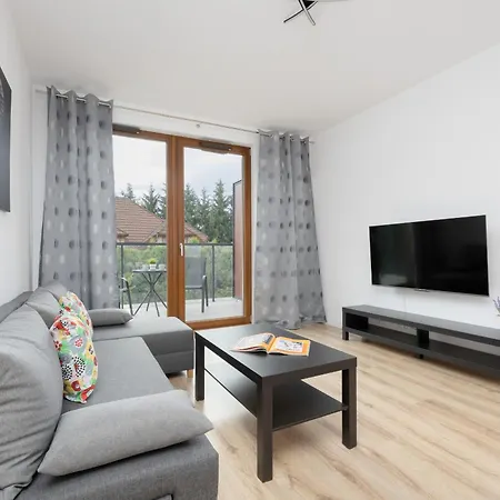 Nowoczesny Workspace Solipska Z Parkingiem By Renters