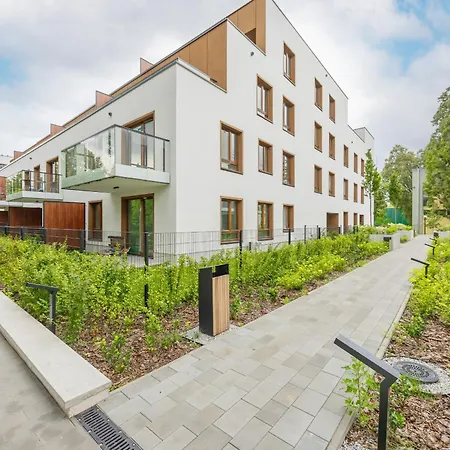 Nowoczesny Workspace Solipska Z Parkingiem By Renters